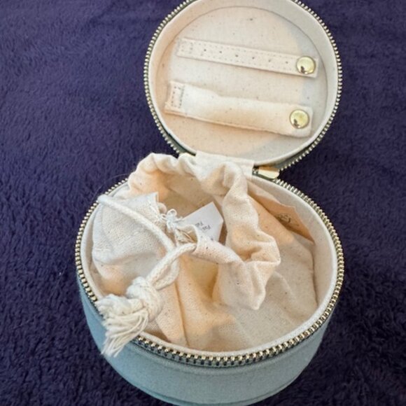 Brand new - Sezane travel jewelery case - Picture 4 of 4